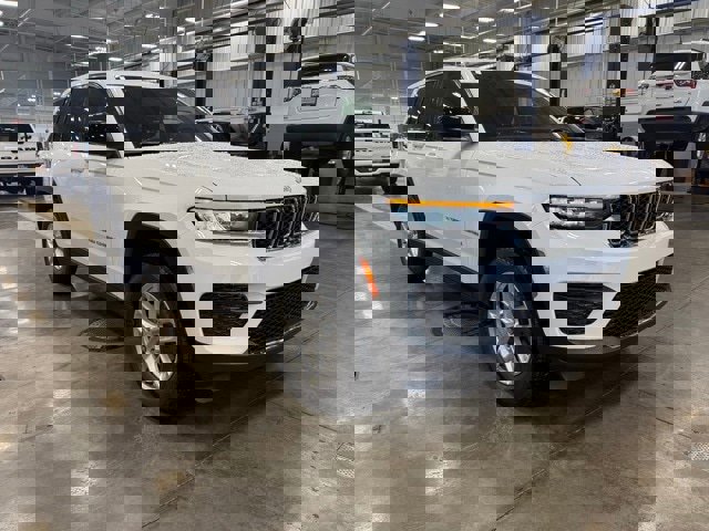 New 2025 Jeep Grand Cherokee Laredo X w/ Luxury Tech Group I