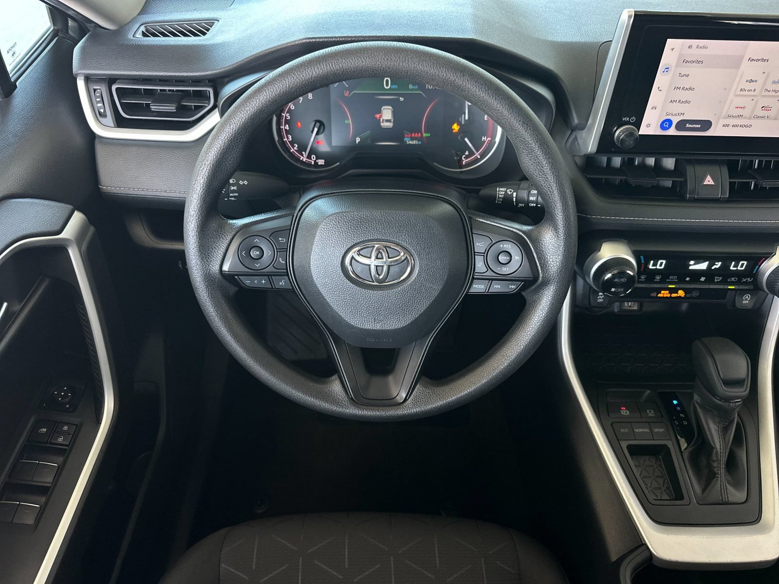 Used 2024 Toyota RAV4 XLE FWD image 13