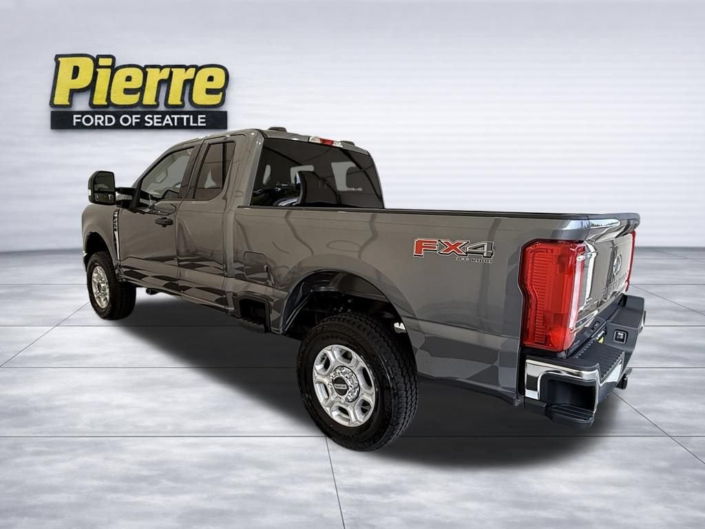 New 2026 Ford F250 XLT w/ FX4 Off-Road Package AWD/4WD image 2