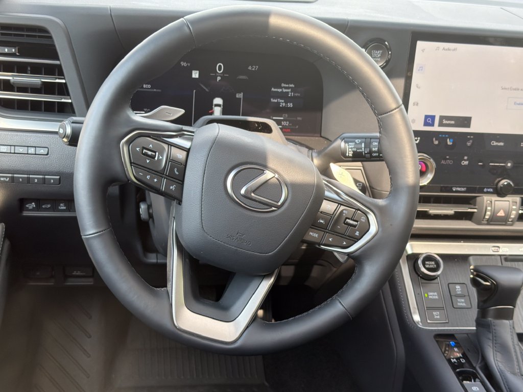 Used 2026 Lexus GX 550 w/ Accessory Package (2T) AWD/4WD image 15