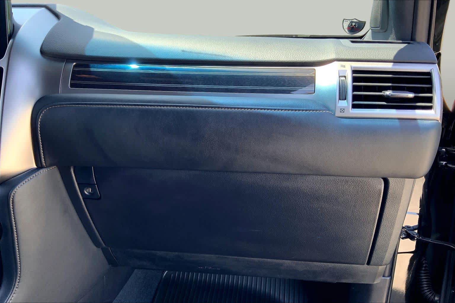 Used 2023 Lexus GX 460 Premium w/ Premium Package AWD/4WD image 18