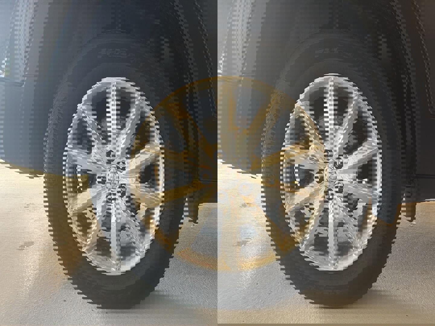 Used 2017 Jeep Cherokee Limited image 30