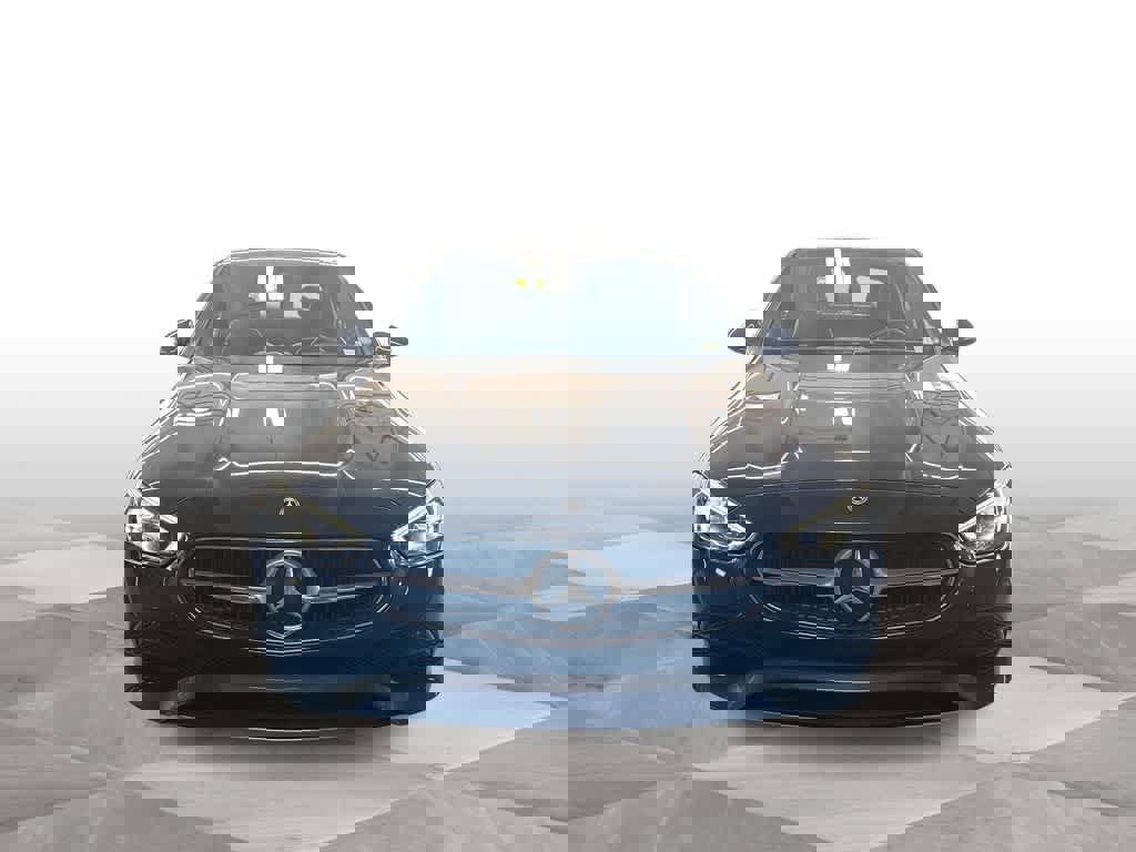 Used 2025 Mercedes-Benz C 300 4MATIC Sedan image 3