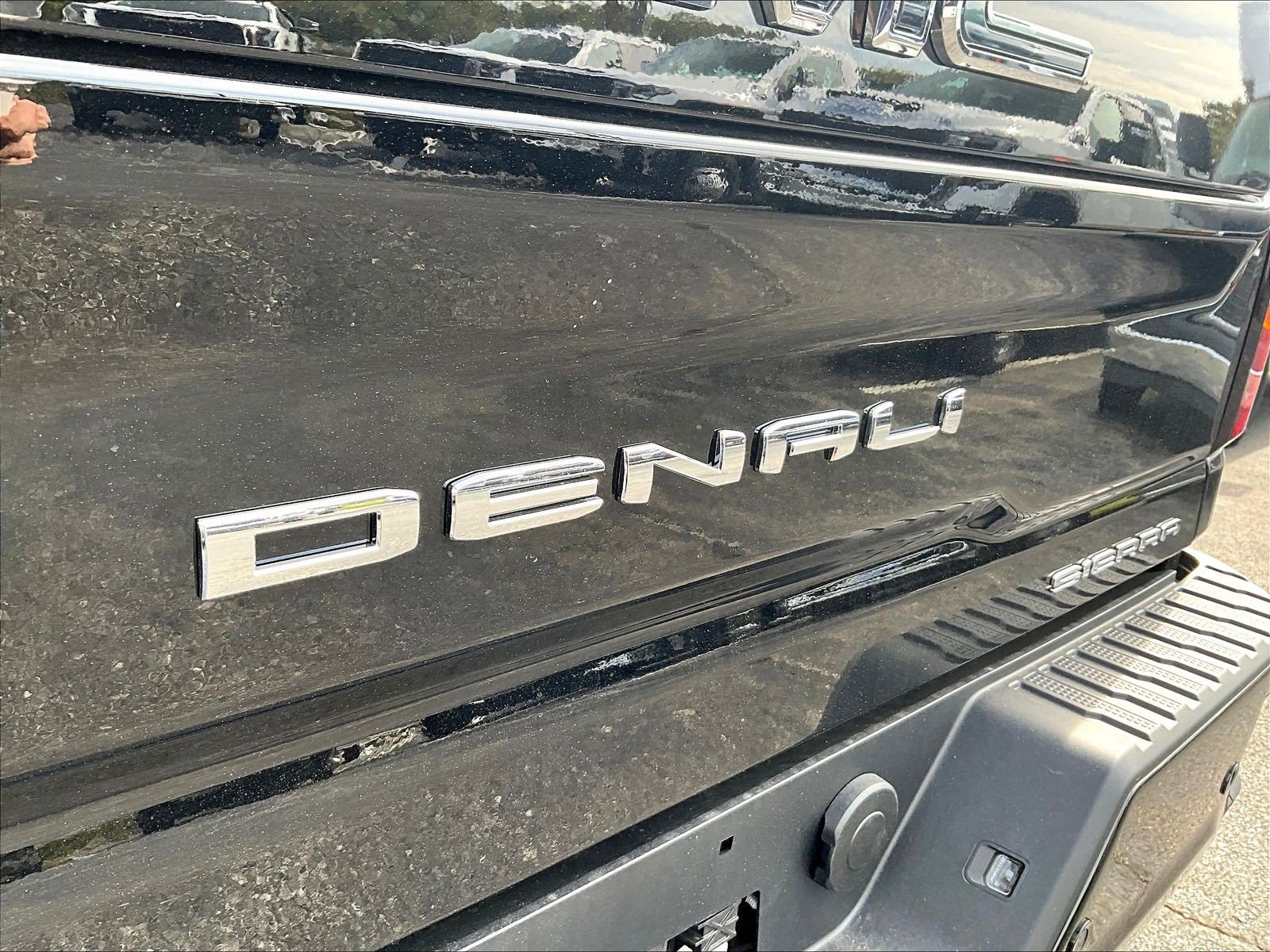 New 2026 GMC Sierra 2500 Denali Ultimate AWD/4WD image 14