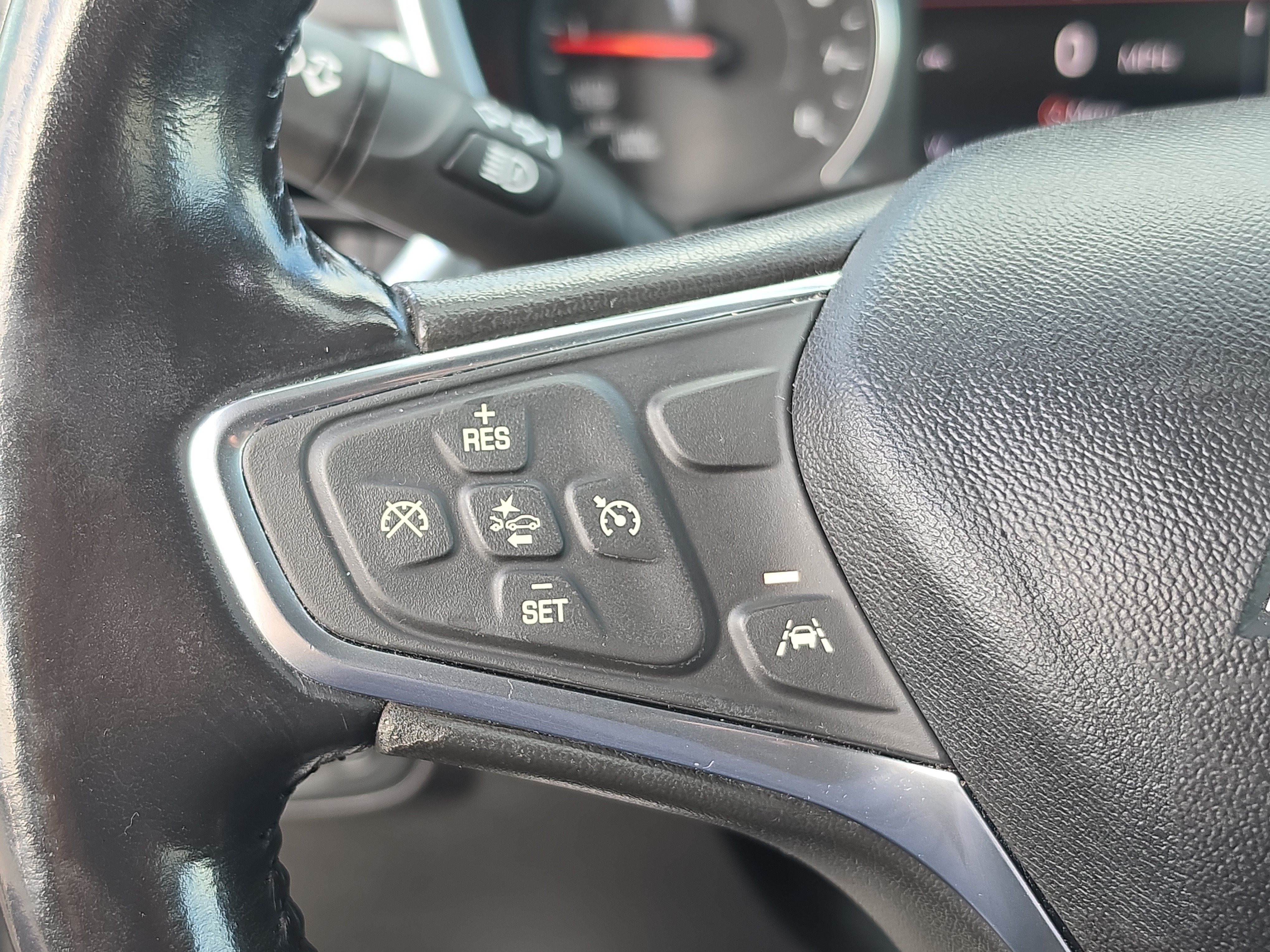 Certified 2020 Chevrolet Equinox LT w/ Midnight Edition FWD image 21