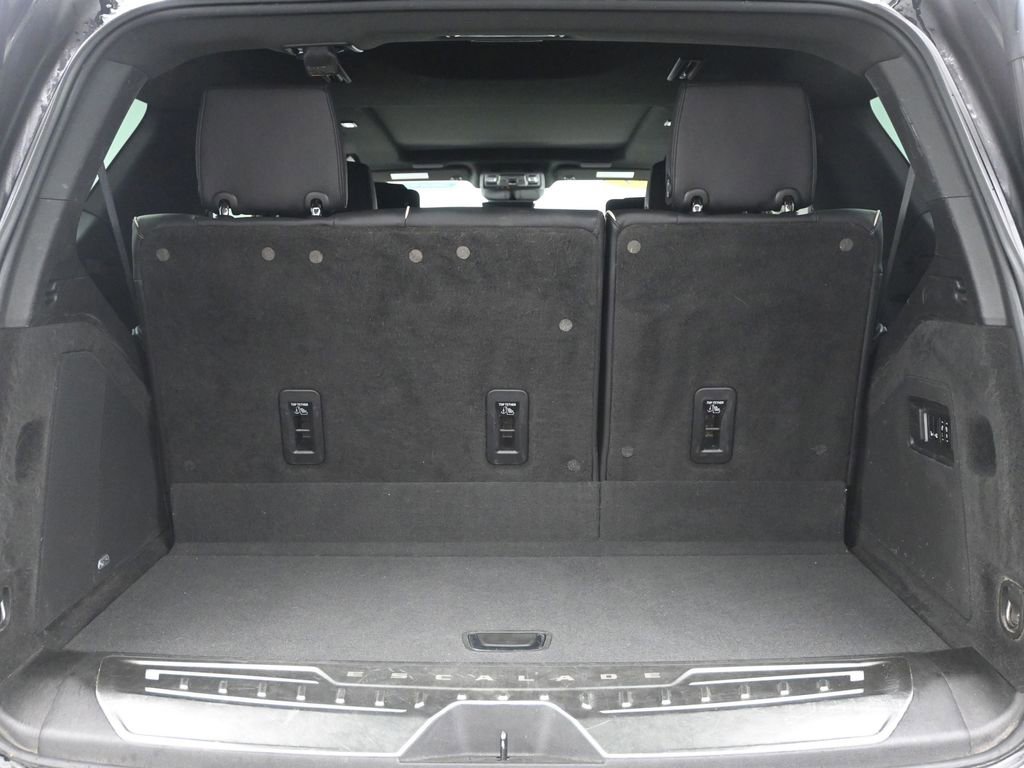 Used 2021 Cadillac Escalade Sport w/ Driver Assist Tech Package image 9