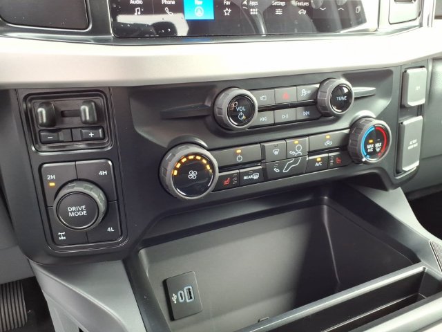New 2027 Ford F250 XLT w/ XLT Premium Package AWD/4WD image 14