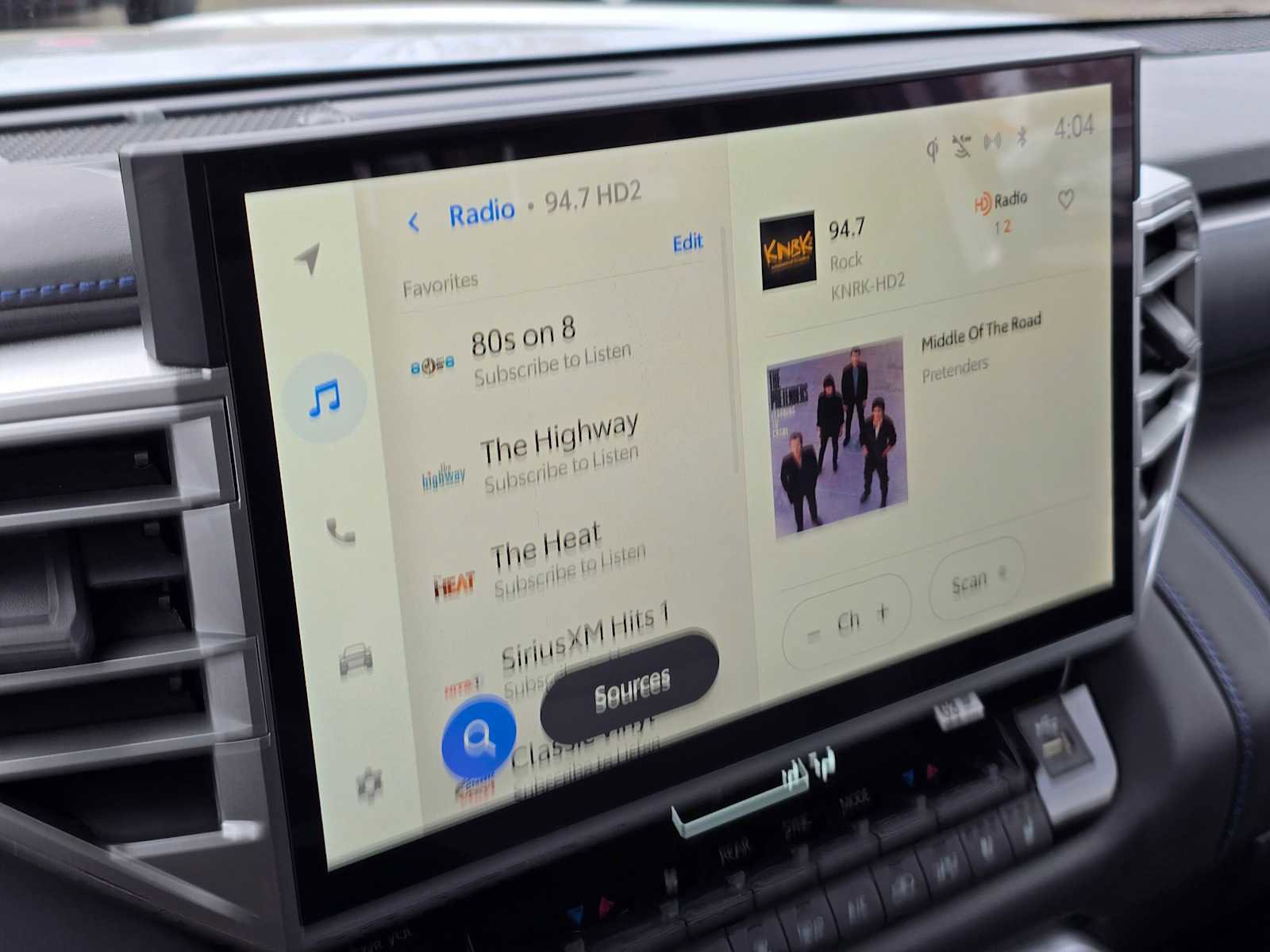 Certified 2025 Toyota Sequoia Platinum image 31