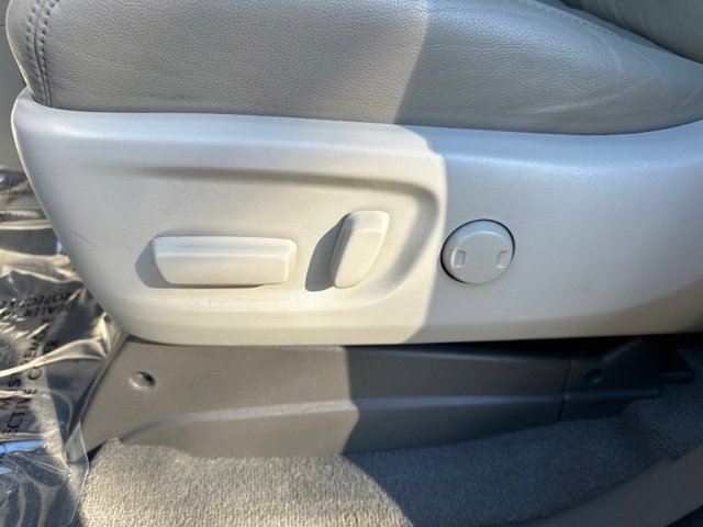 Used 2020 Toyota Sienna XLE w/ XLE Navigation Package AWD/4WD image 28
