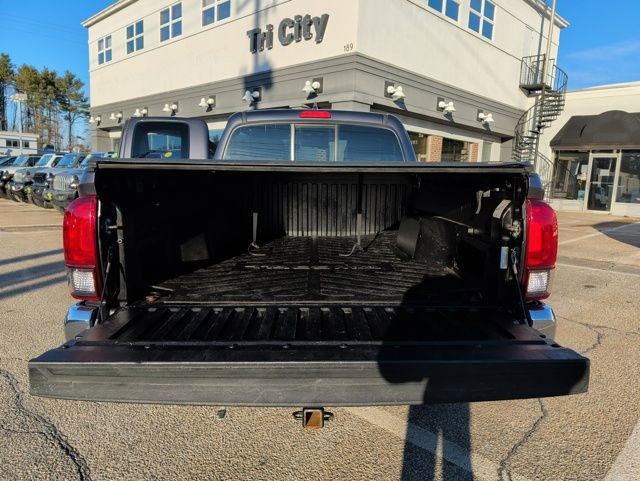Used 2018 Toyota Tacoma SR5 image 28