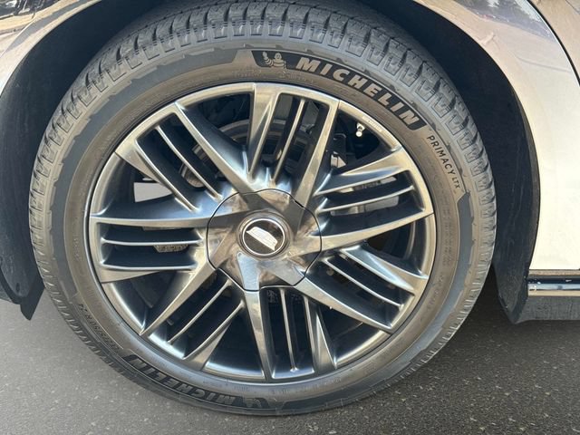 Certified 2025 Cadillac Escalade IQ Sport 1 w/ LPO, ONYX Package AWD/4WD image 8