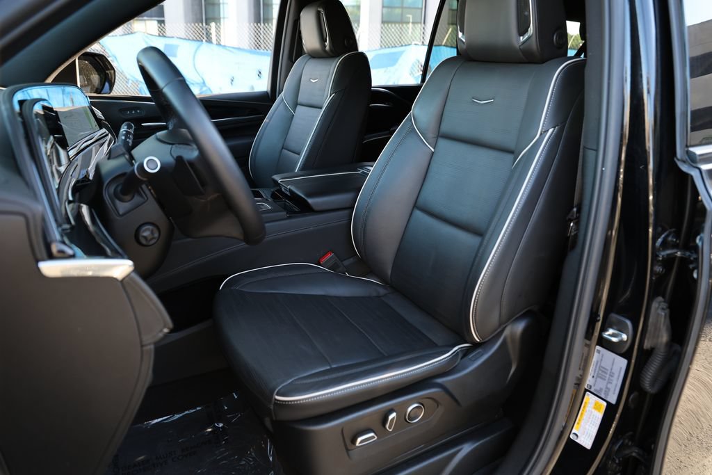 Used 2023 Cadillac Escalade Sport w/ Touring Package AWD/4WD image 17