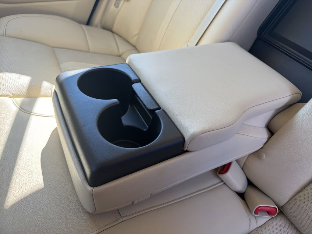 Used 2015 Lincoln MKS AWD w/ Equipment Group 101A image 34