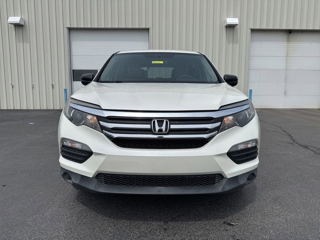 Used 2017 Honda Pilot LX image 2