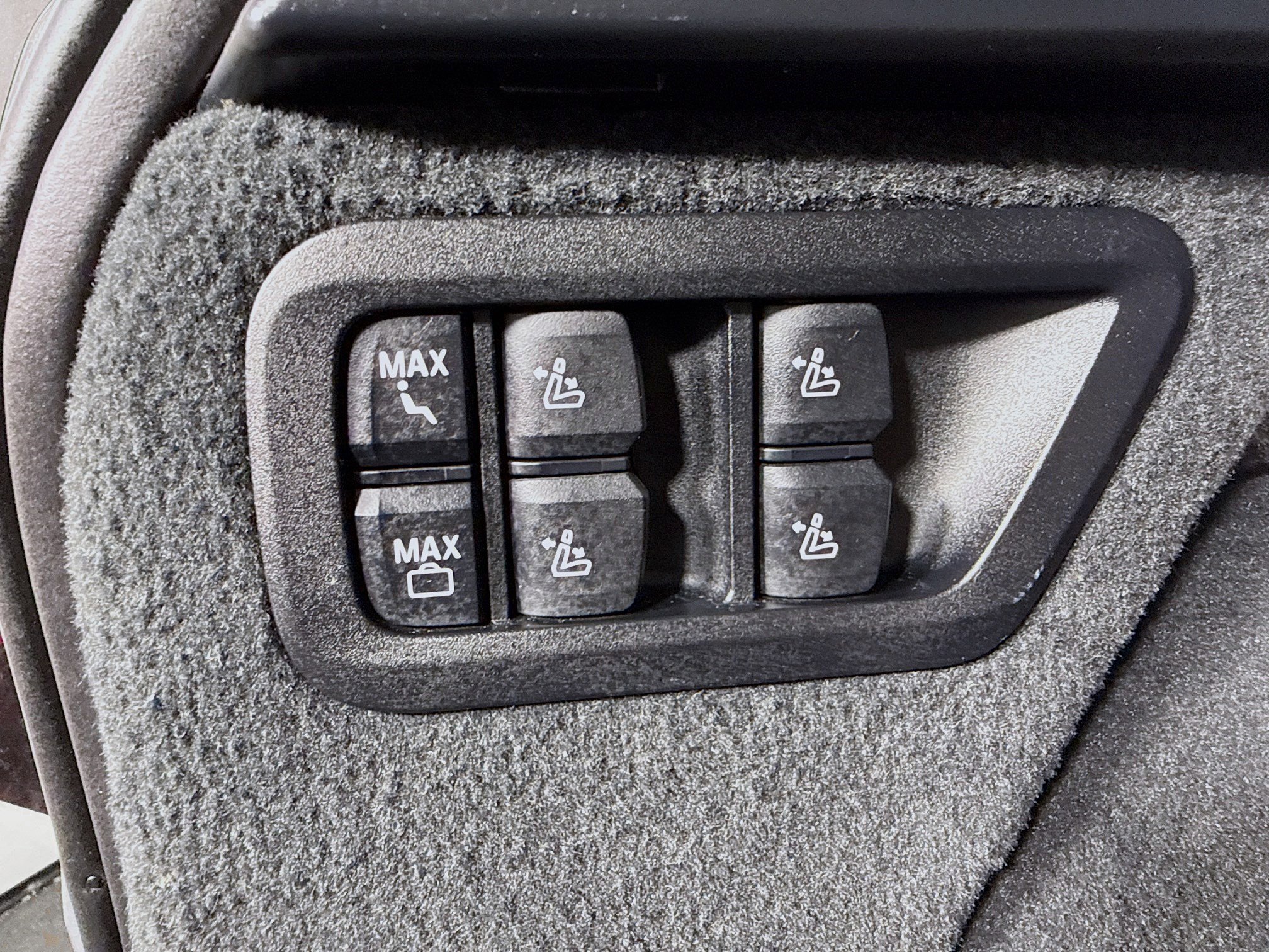 Used 2023 BMW X7 xDrive40i w/ Premium Package image 45