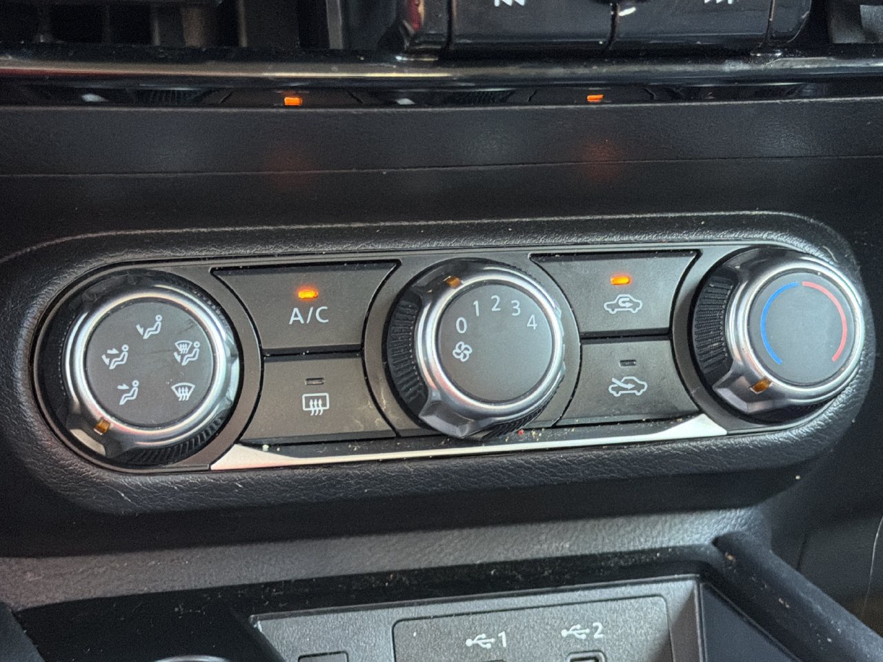 Certified 2025 Nissan Kicks SV FWD image 6