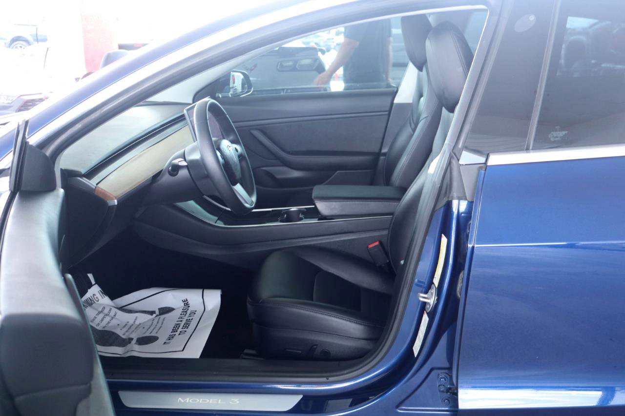 Used 2018 Tesla Model 3 Long Range RWD image 15