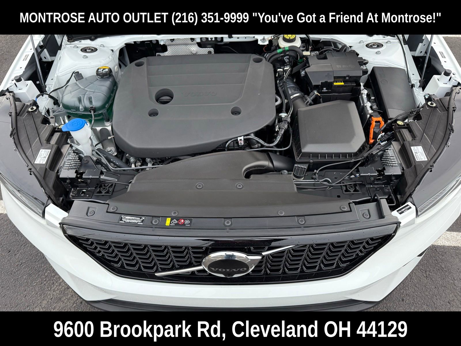 New 2026 Volvo XC40 B5 Plus w/ Protection Package Premier image 37