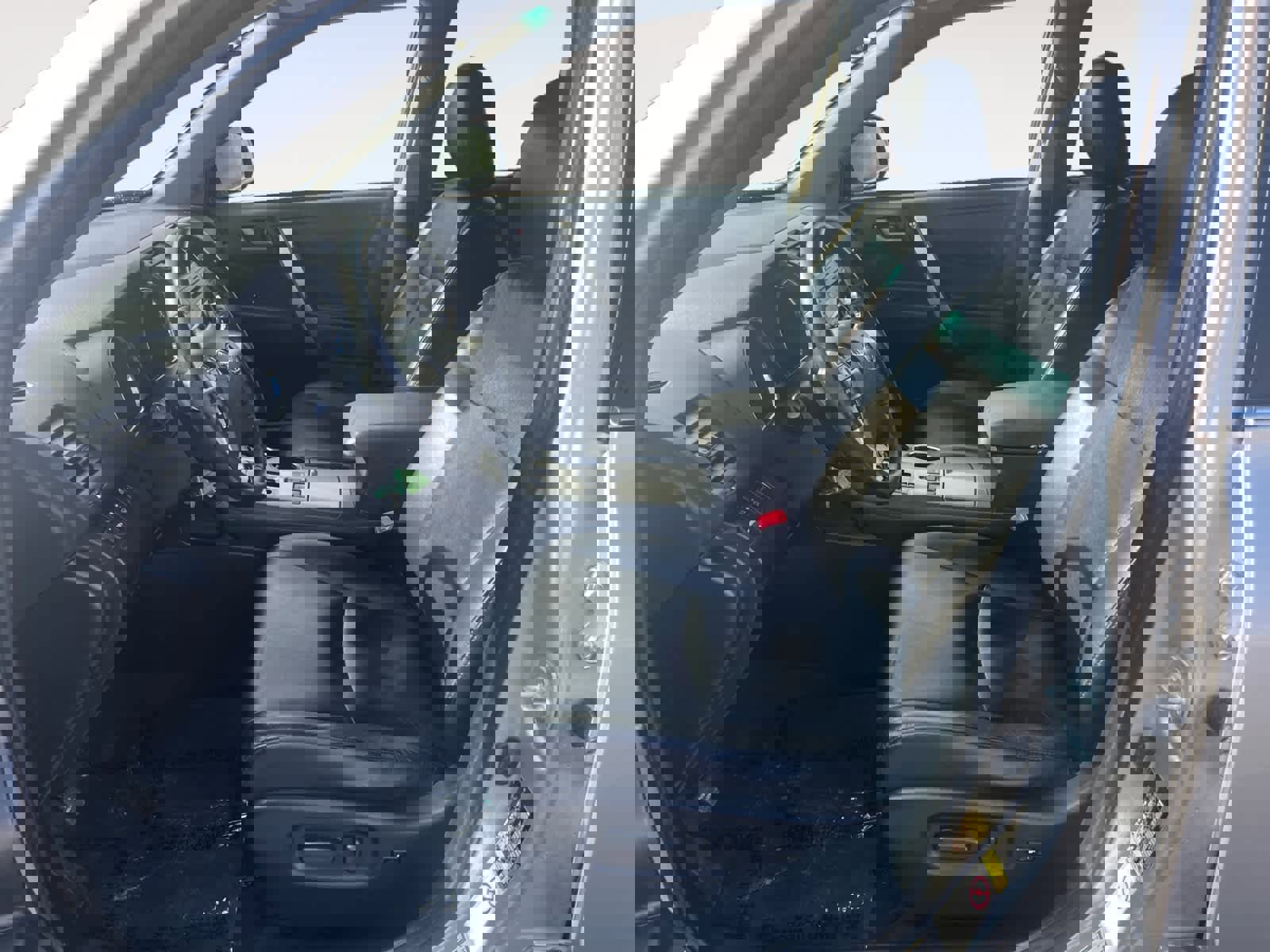 Used 2012 Toyota Highlander 4WD Hybrid w/ Leather Pkg image 9