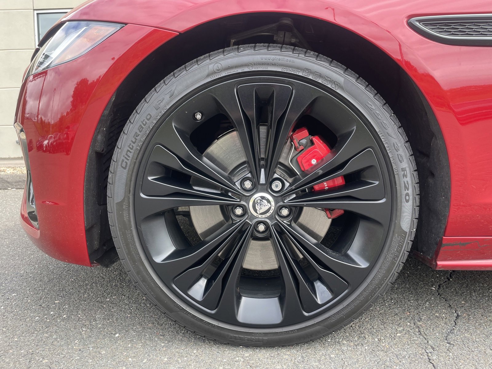 Certified 2024 Jaguar XF R-Dynamic SE image 5