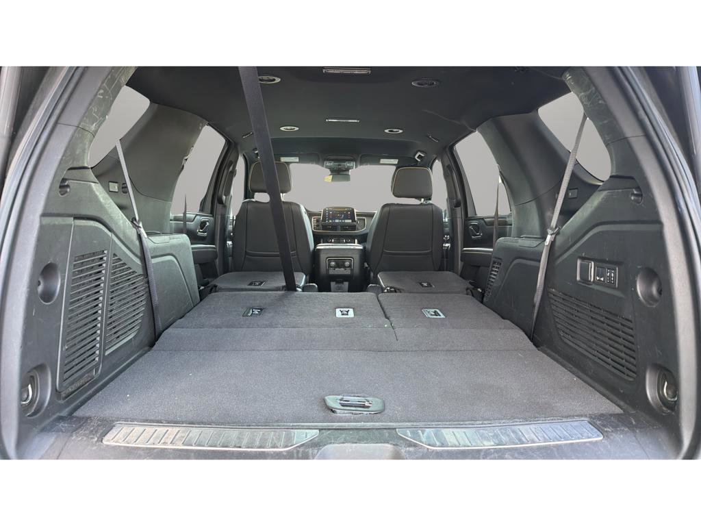 Used 2024 Chevrolet Tahoe Premier AWD/4WD image 14