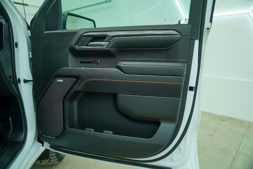 Used 2023 GMC Sierra 1500 AT4 image 11