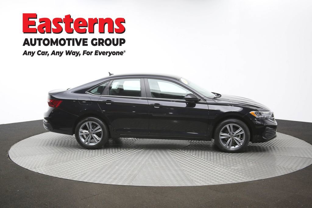Used 2024 Volkswagen Jetta SE FWD image 44