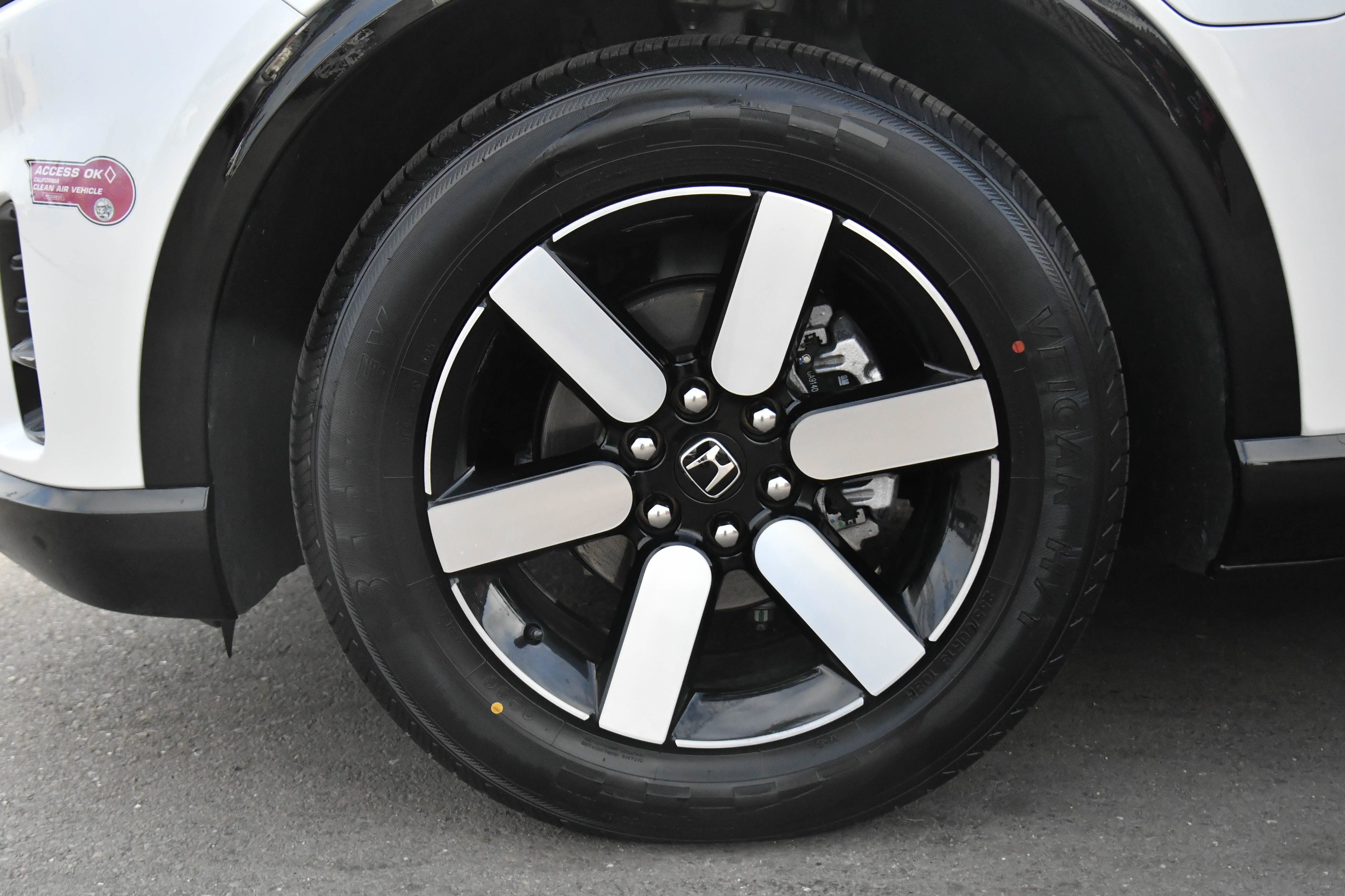 Used 2024 Honda Prologue Touring image 12