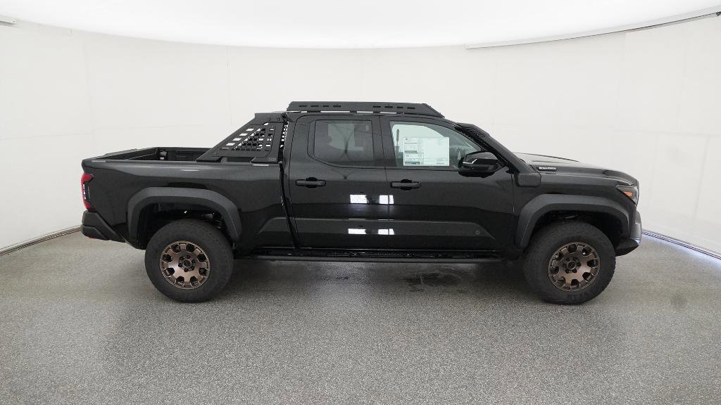 New 2025 Toyota Tacoma Trailhunter image 25