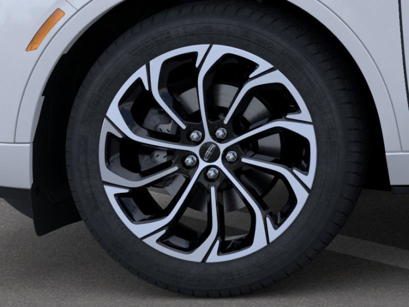 Used 2026 Lincoln Nautilus Reserve image 19