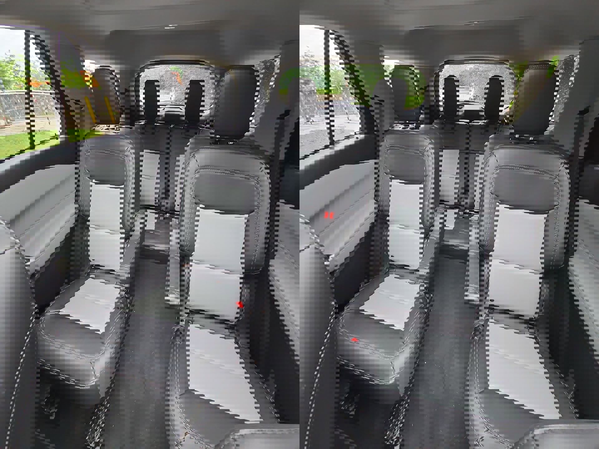 Certified 2022 Ford Explorer XLT w/ Equipment Group 202A RWD image 22