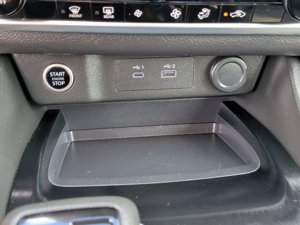 Used 2023 Nissan Rogue SV image 22