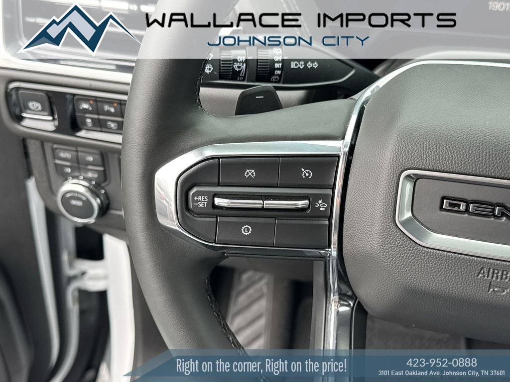 Used 2025 GMC Yukon Denali AWD/4WD image 31