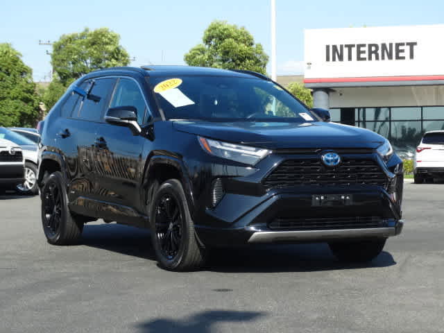 Used 2022 Toyota RAV4 SE