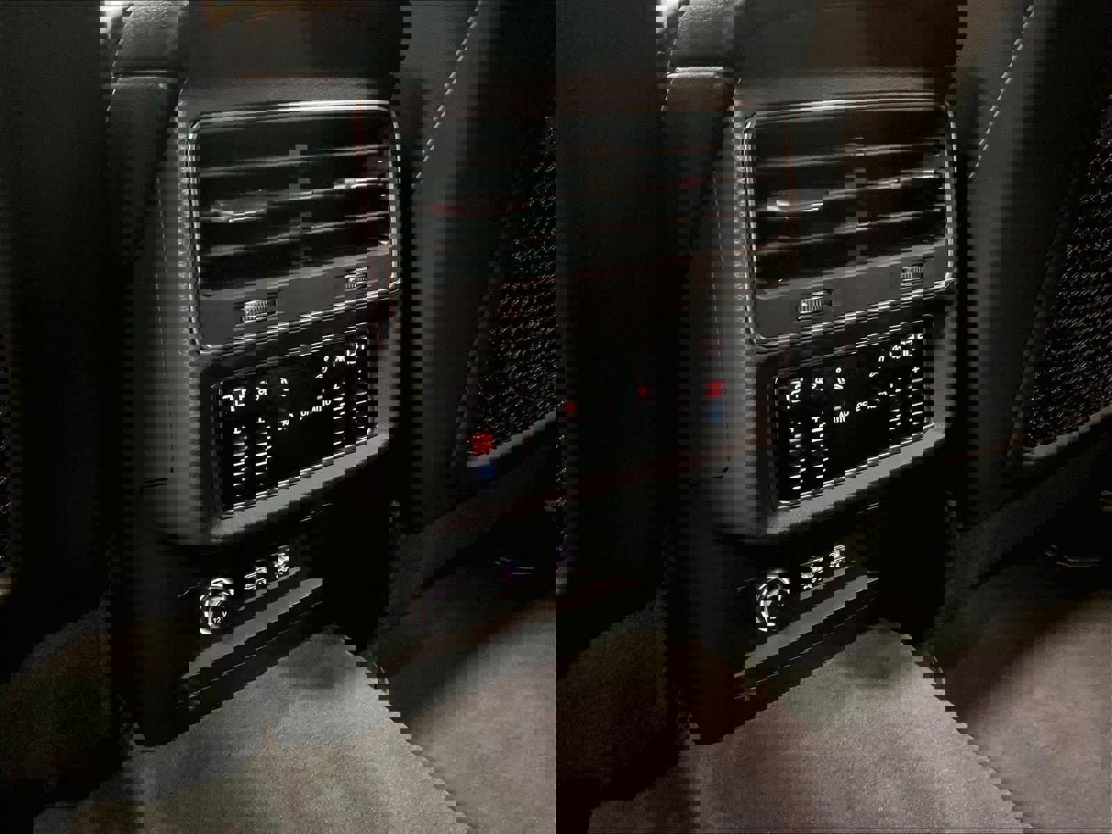 Used 2020 Audi Q8 Premium Plus w/ Premium Plus Package image 31