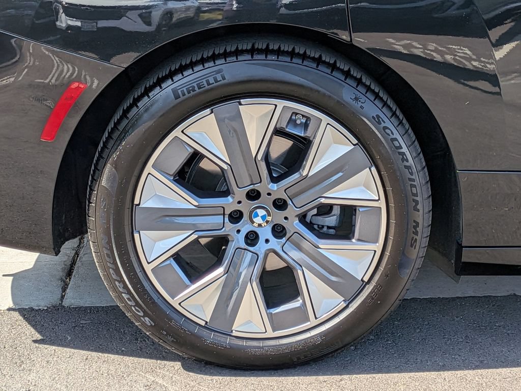 Certified 2026 BMW iX xDrive45 w/ Premium Package AWD/4WD image 24