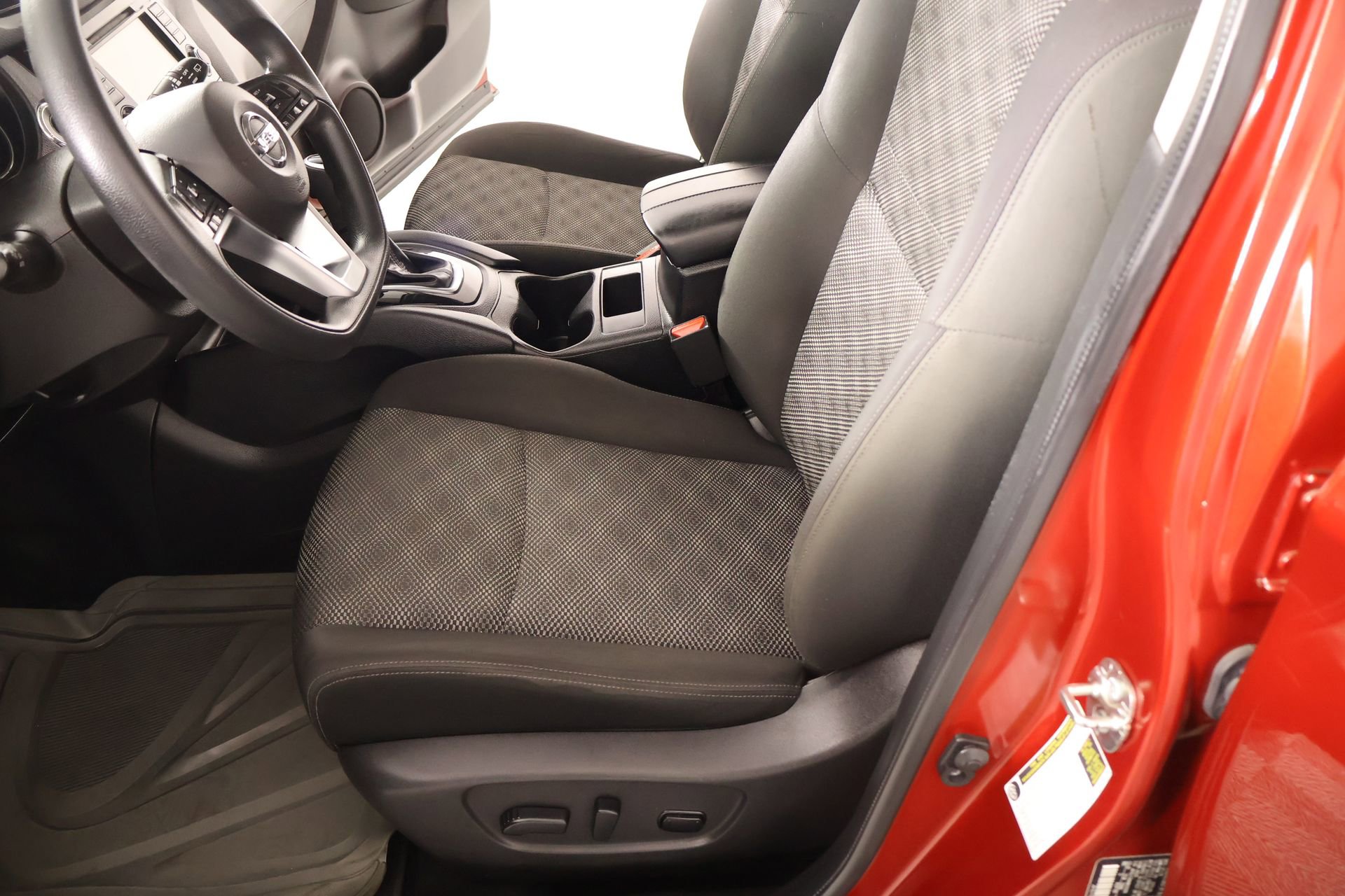 Used 2019 Nissan Rogue Sport SV image 10