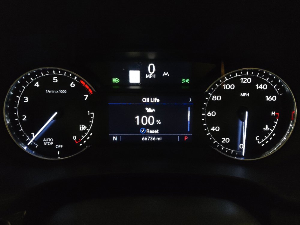 Used 2021 Cadillac XT4 Premium Luxury w/ Cold Weather Package FWD image 23
