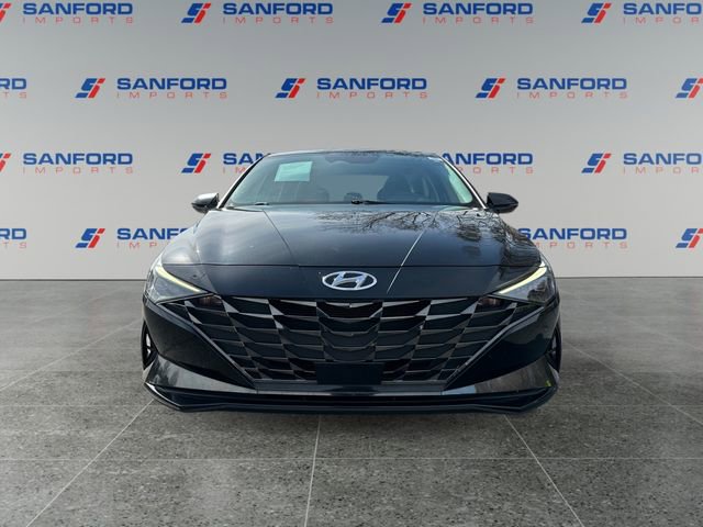 Used 2022 Hyundai Elantra Limited image 8