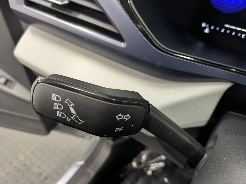 Used 2022 Volkswagen Taos SE AWD/4WD image 24