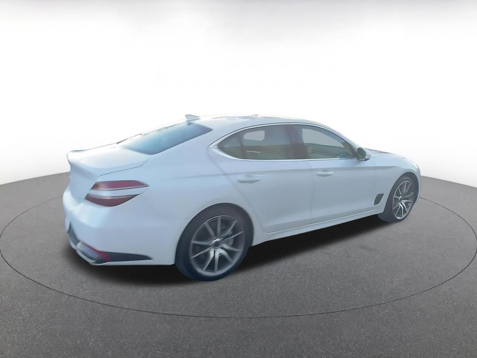 Used 2025 Genesis G70 2.5T image 15