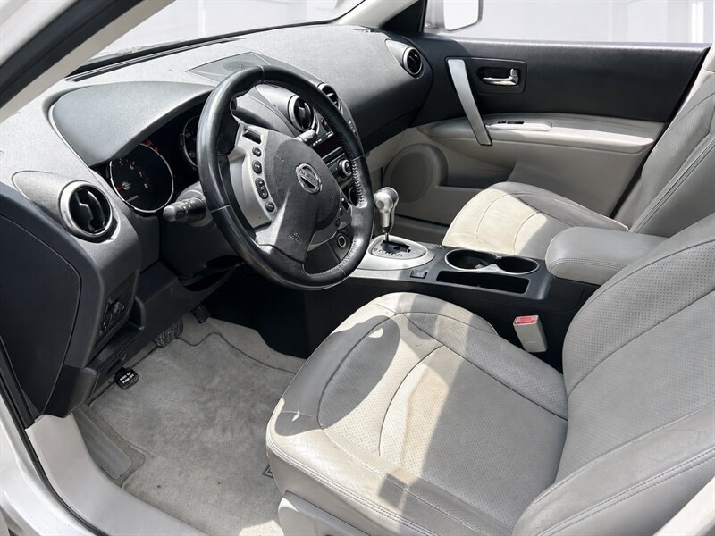 Used 2009 Nissan Rogue SL w/ Premium Pkg AWD/4WD image 9