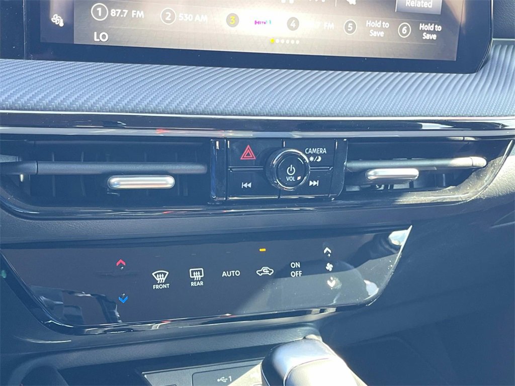 New 2025 Nissan Kicks SR image 27