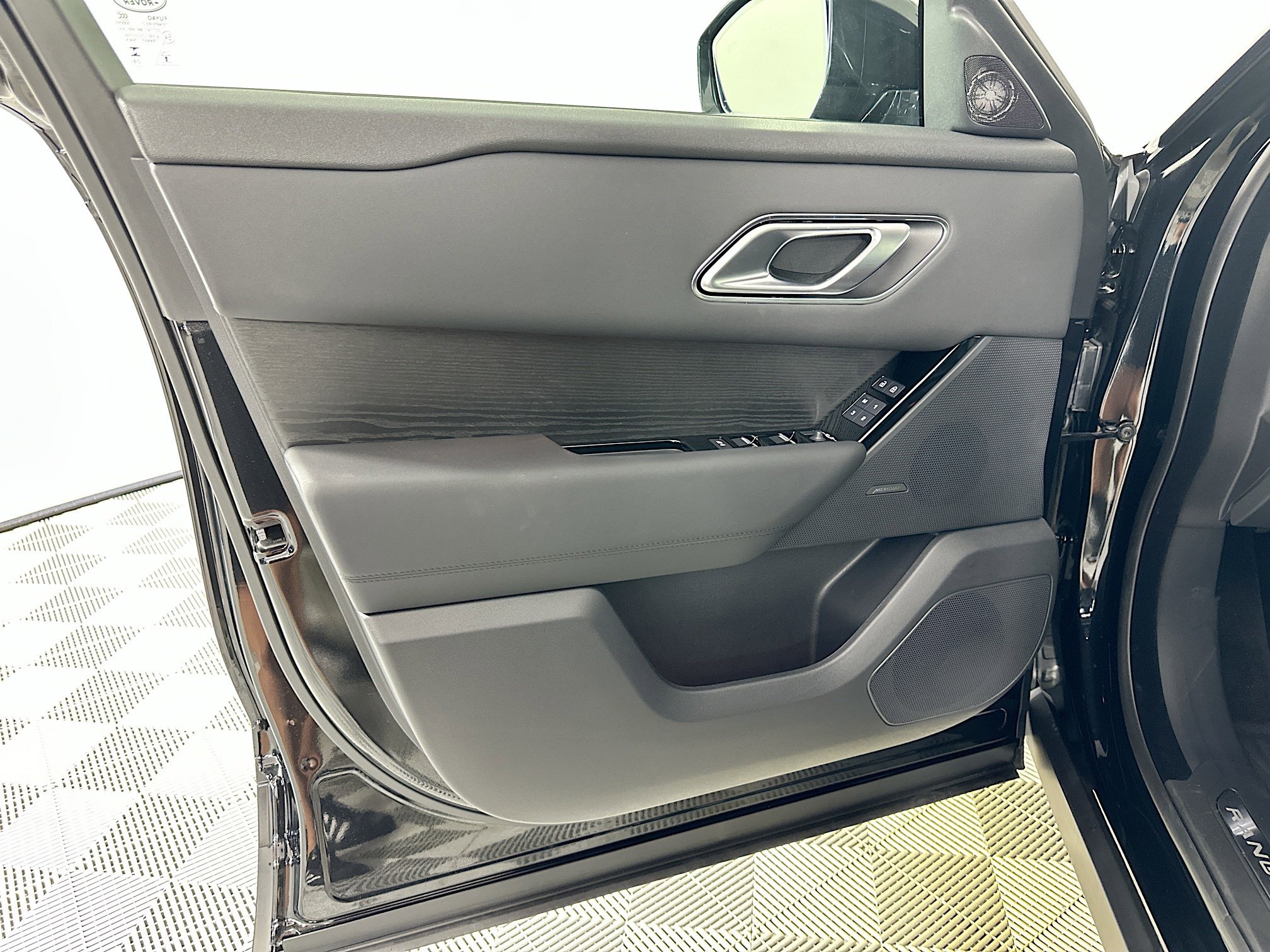 Used 2026 Land Rover Range Rover Velar S image 14