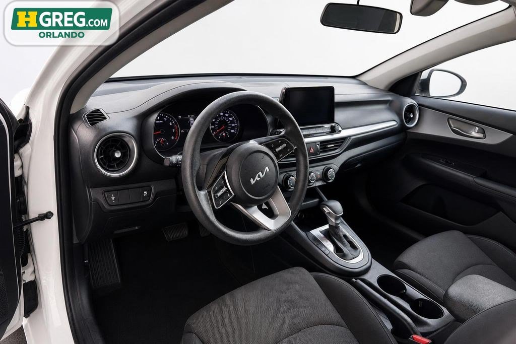 Used 2022 Kia Forte LXS FWD image 8