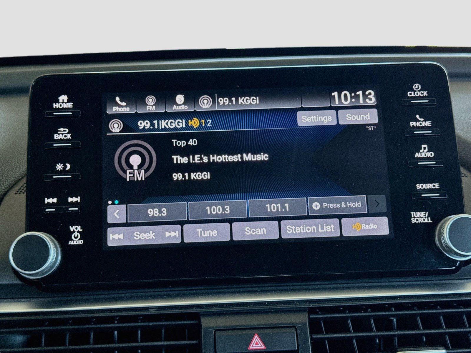 Used 2018 Honda Accord EX image 10