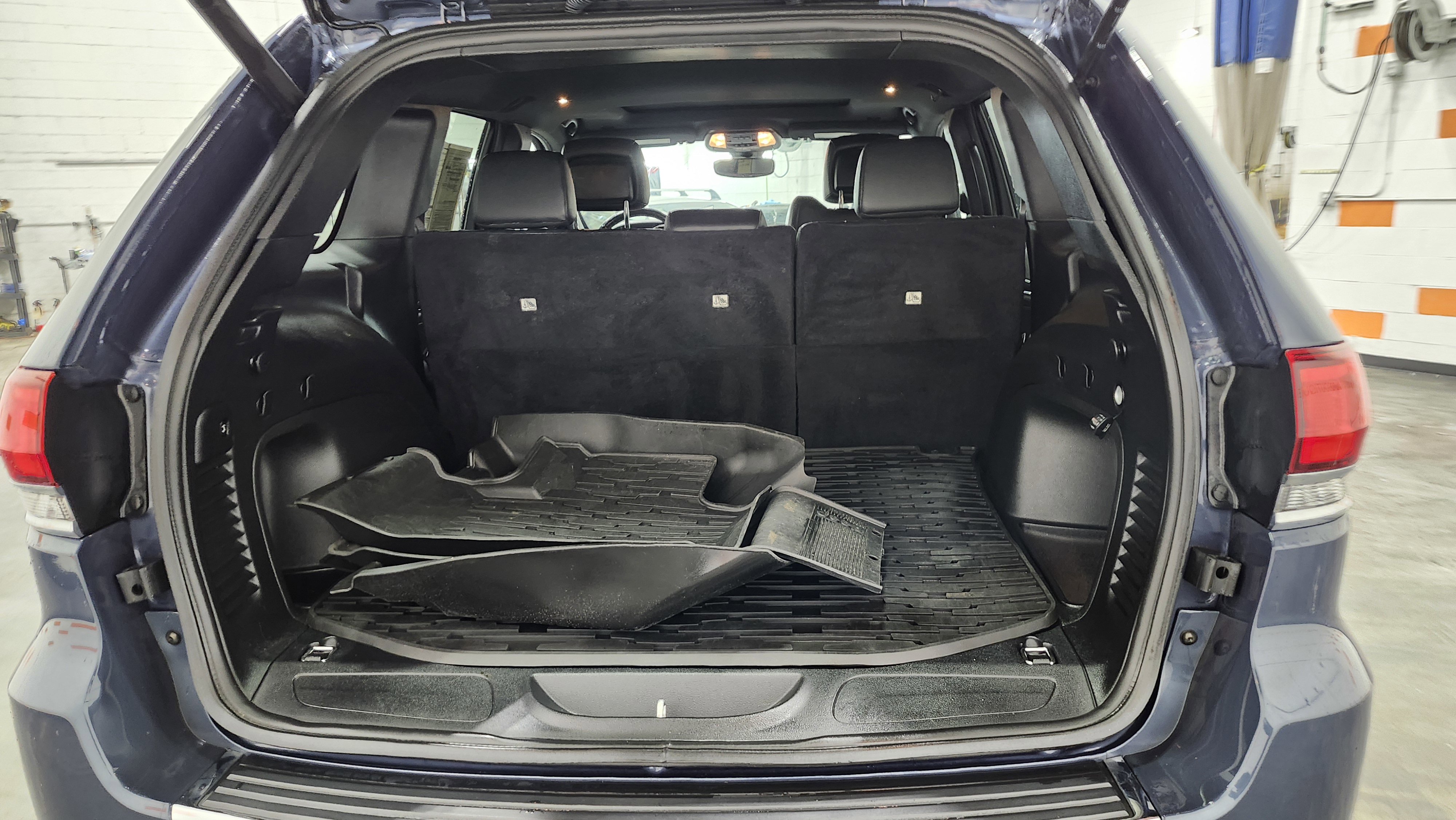 Used 2021 Jeep Grand Cherokee Limited w/ Premium Lighting Group image 26