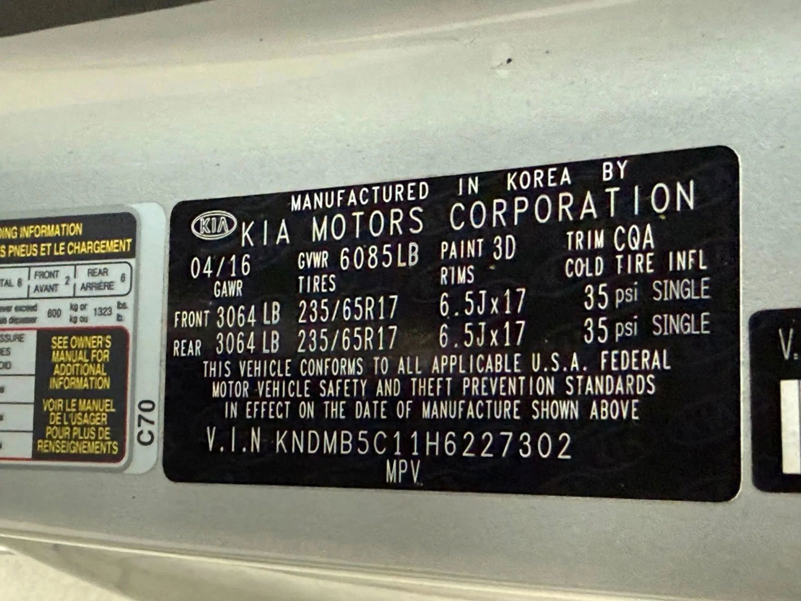 Used 2017 Kia Sedona LX image 38