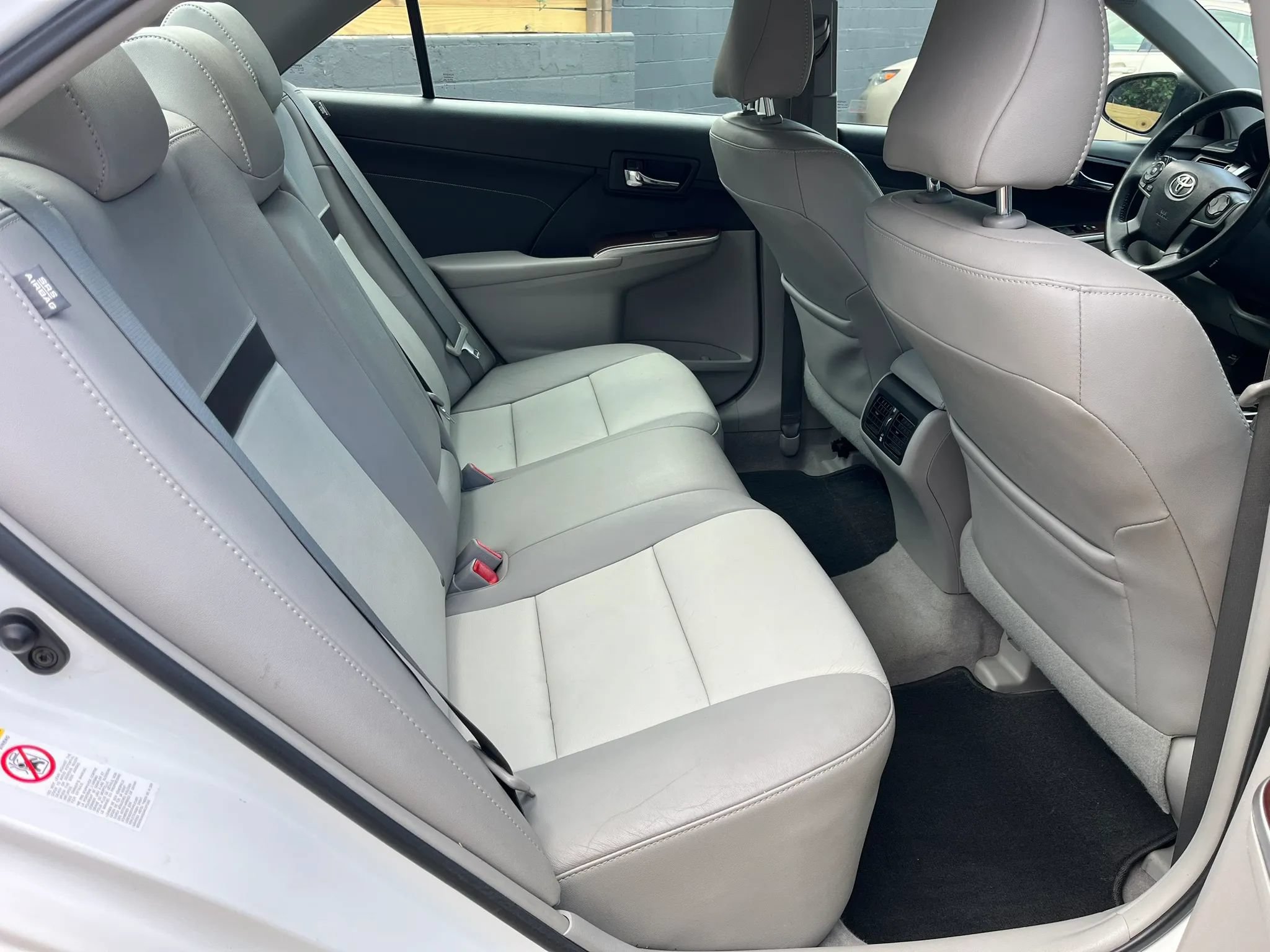 Used 2014 Toyota Camry XLE FWD image 18
