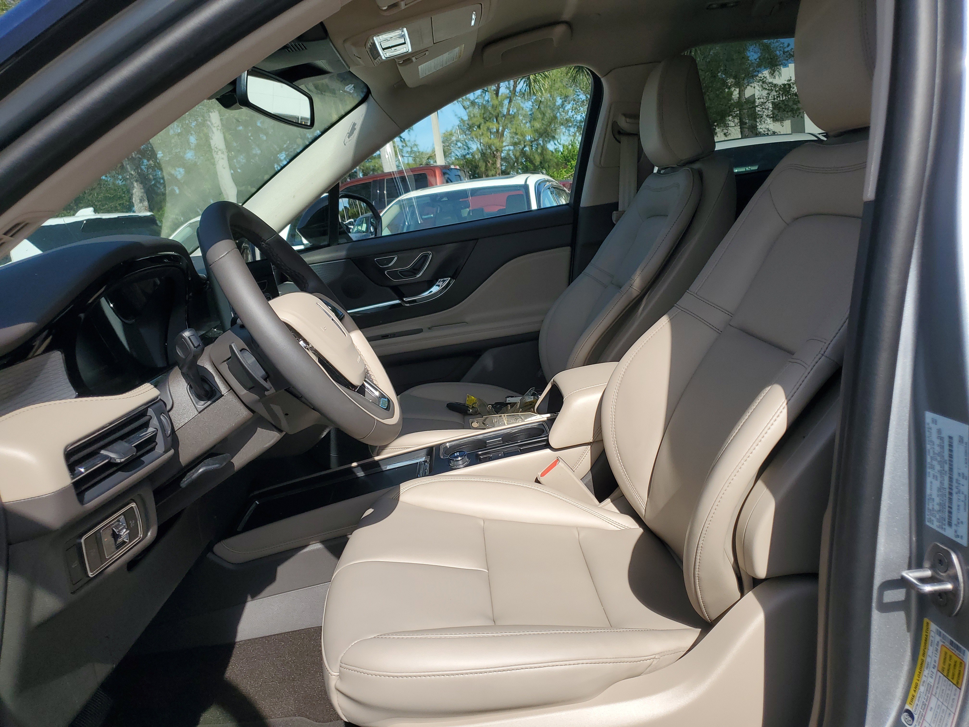 Used 2023 Lincoln Corsair FWD image 14